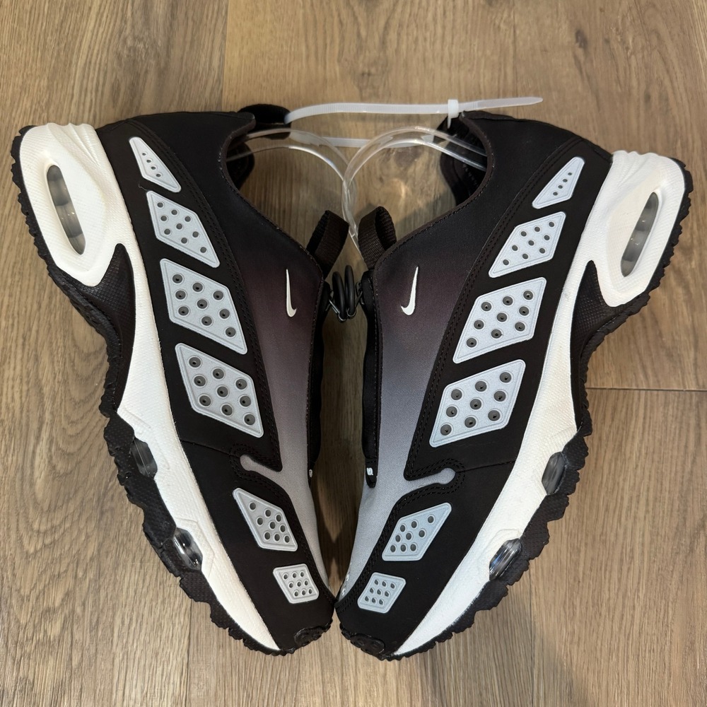 Nike Air Max Sunder Black Metallic Silver Zipper Sneakers Women's 8.5 HJ8080-200 - Picture 3 of 9